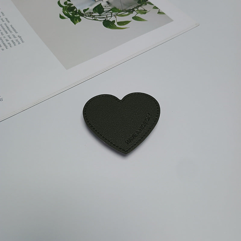 Heart-Shaped Phone Grip Stornfield