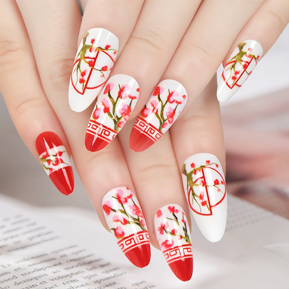 Artificial nails with floral accents Stornfield