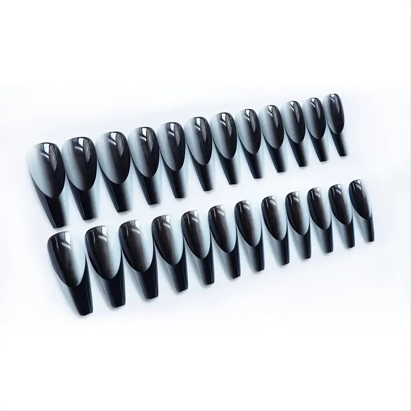 Stylish and creative artificial nails Stornfield
