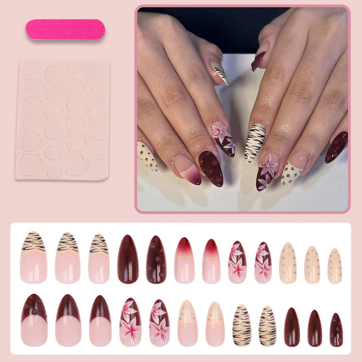 Artificial nail set with floral and animal designs Stornfield