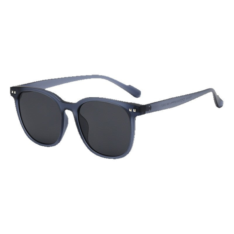 Women timeless sunglasses in modern rectangular design Stornfield