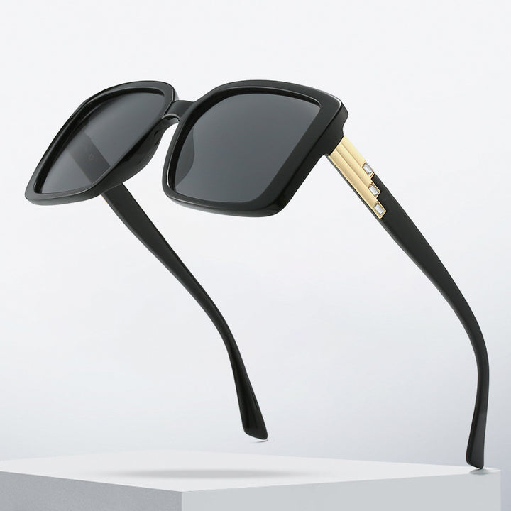 Women's fashionable square sunglasses with trendy details Stornfield