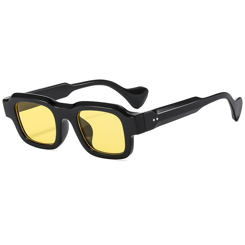 Women Retro-inspired sunglasses in striking design Stornfield