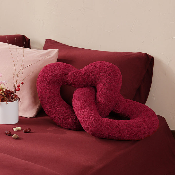 Double twisted heart cuddle pillow with bouclé plush cover Stornfield