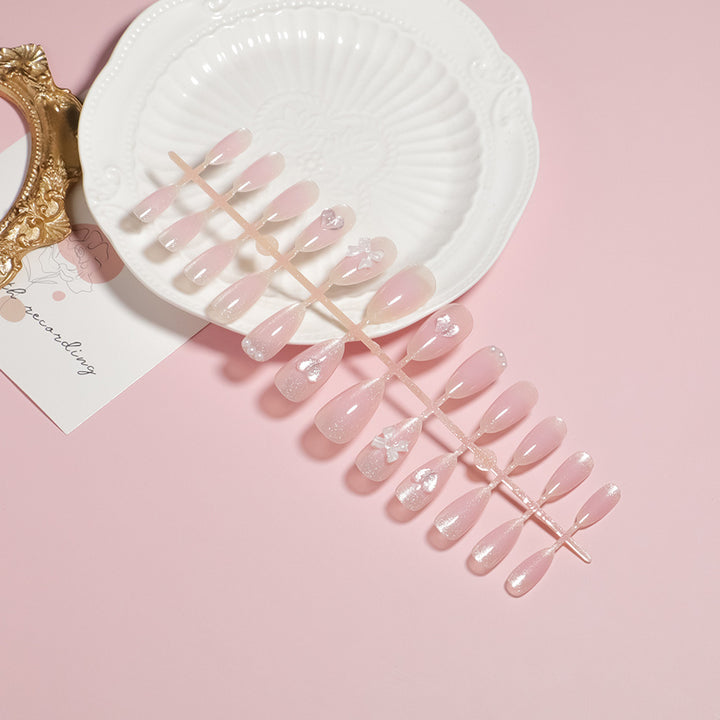 Elegant Floral Accent Press-On Nail Set Stornfield