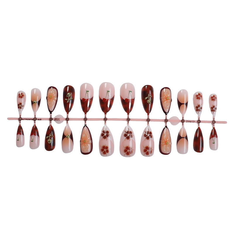 Artistic Press-On Nail Set with Elegant Floral Decor Stornfield
