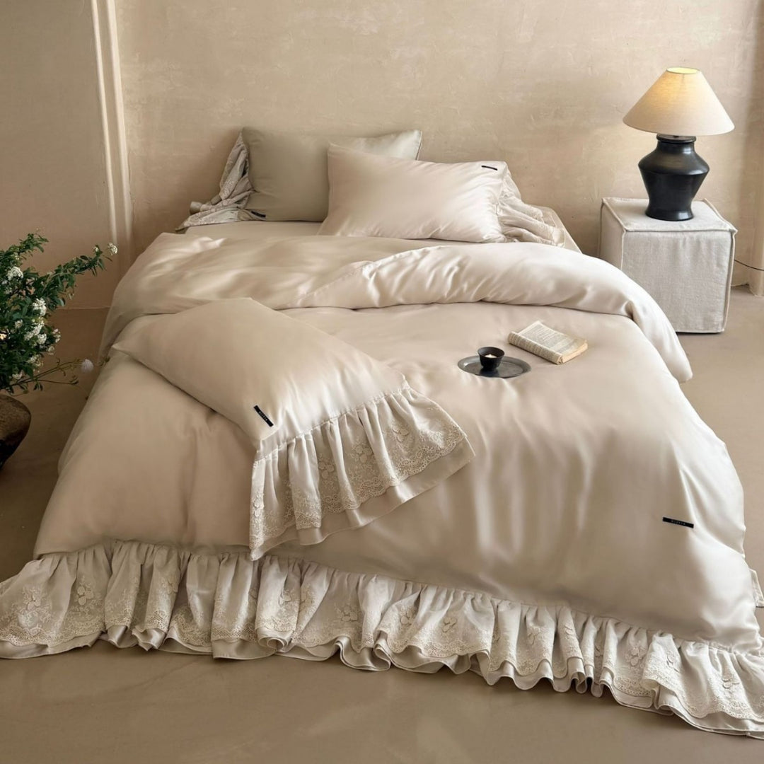 Luxury Satin-Feel Ruffled Lace-Trim Duvet Cover Set with Deep Skirt