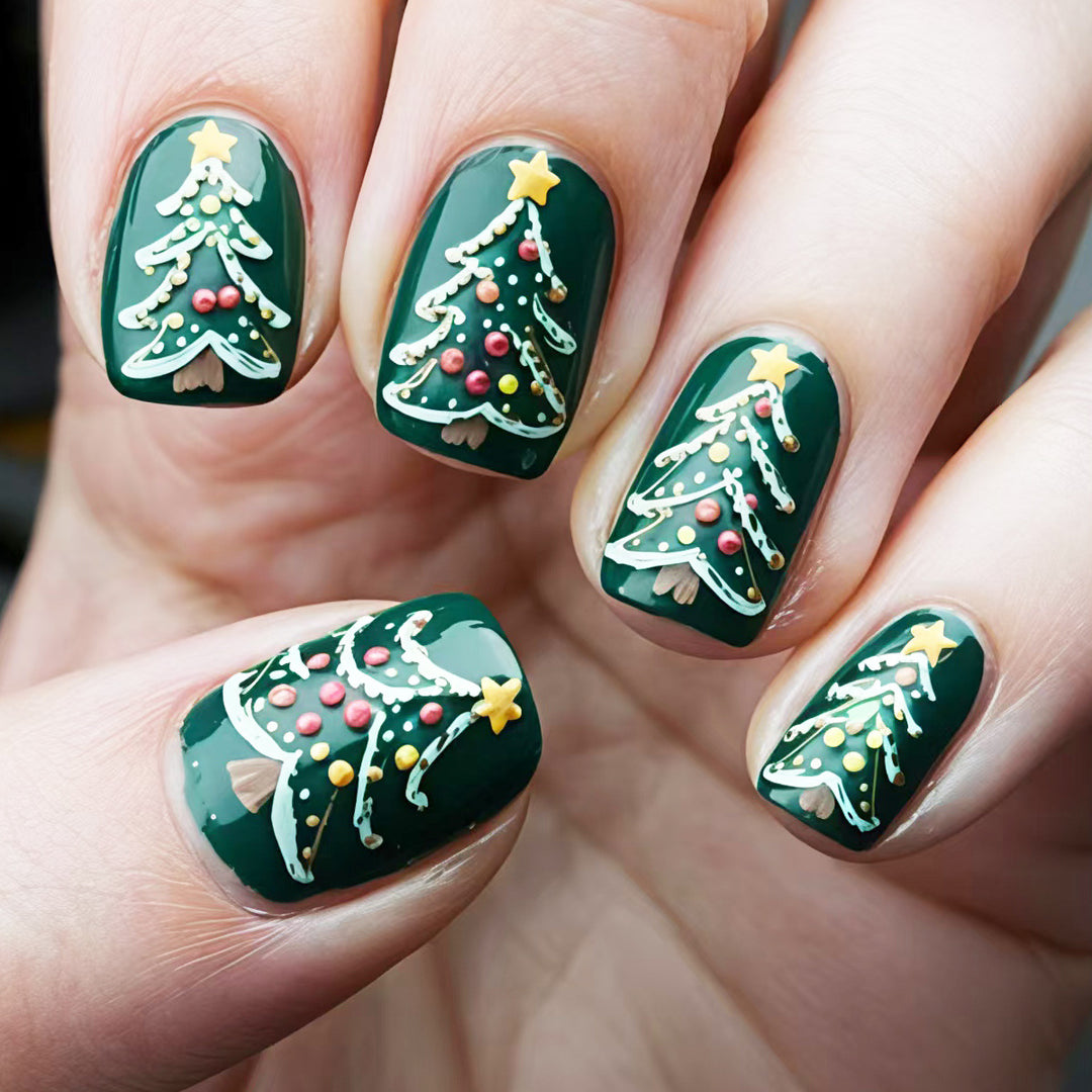 Festive artificial nails with Christmas tree design Stornfield
