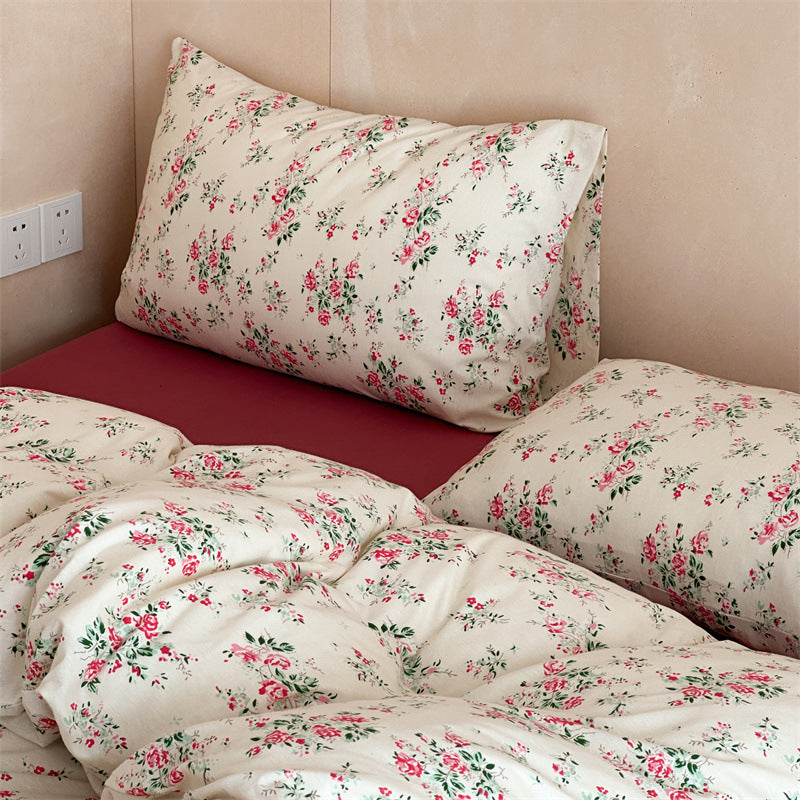 Bedding set in vintage rose pattern made of fine cotton percale