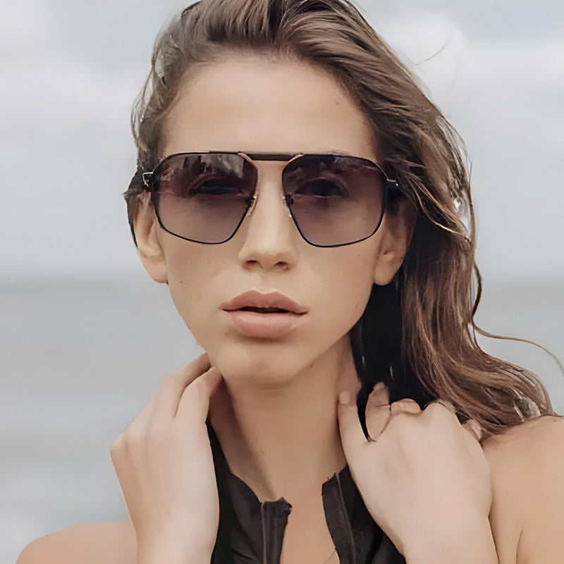 Women's sunglasses in a modern, geometric design with a sturdy metal frame Stornfield