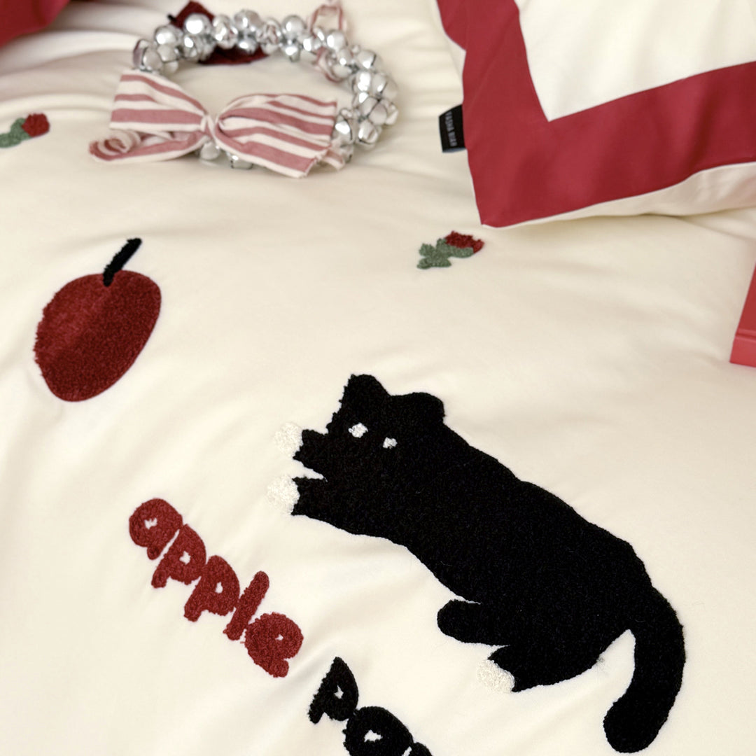 Embroidered Cotton-Blend Duvet Cover Set with Contrasting Border and Pillow Shams