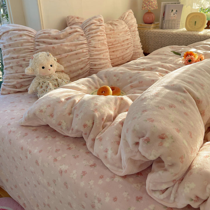 Ultra-Soft Floral Pattern Fleece Blanket
