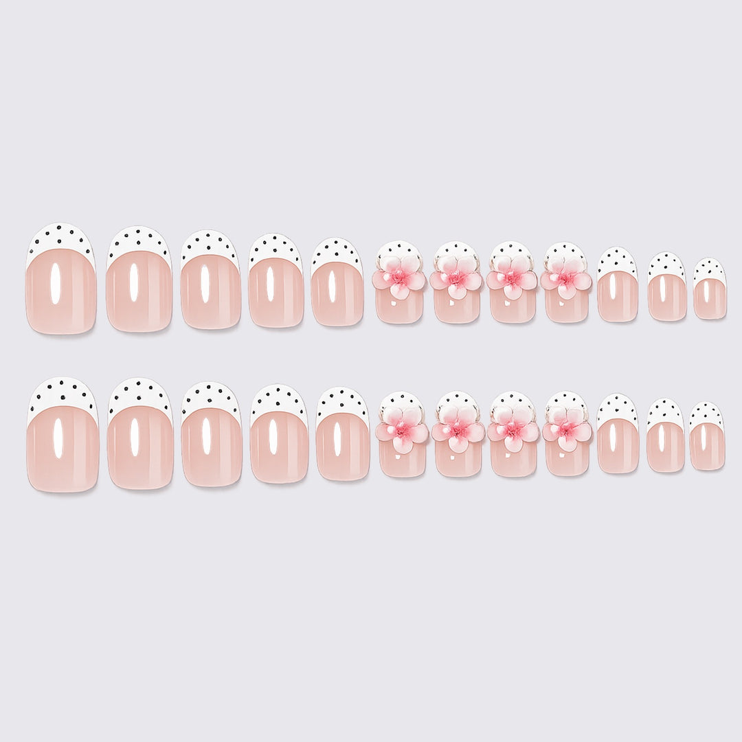 Artificial nail set with floral and dotted design Stornfield