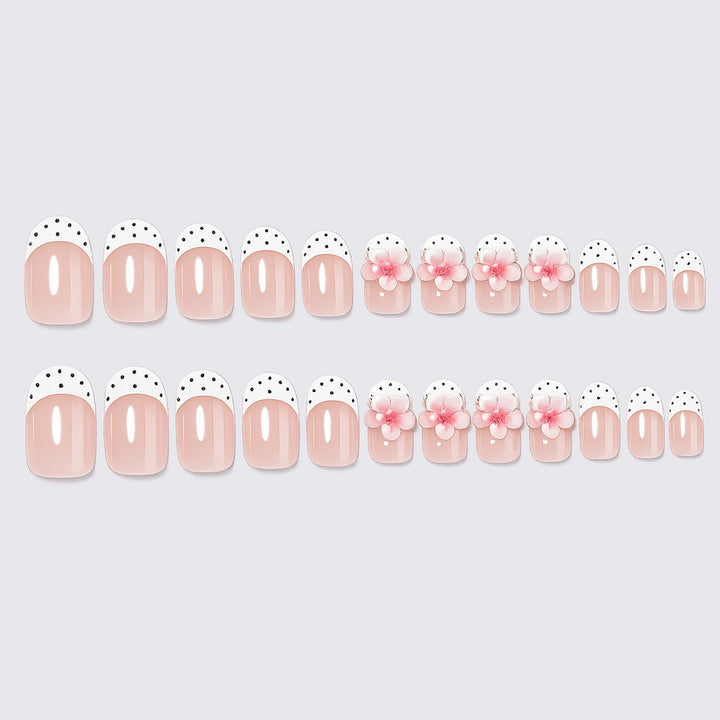 Artificial nail set with floral and dotted design Stornfield
