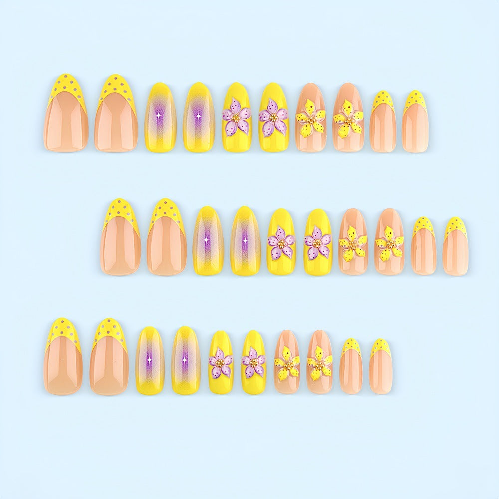 Premium Artificial Nails with intricate floral decorations Stornfield
