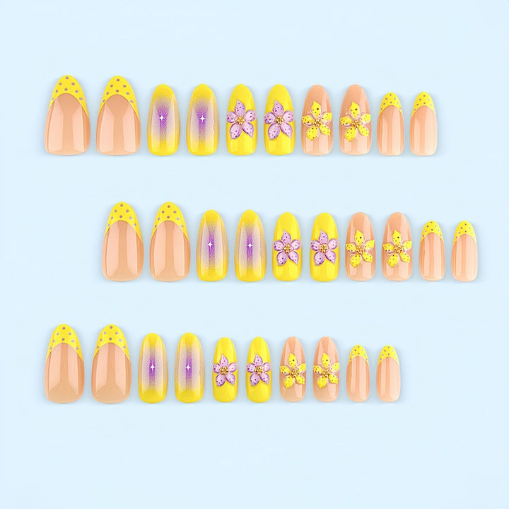 Premium Artificial Nails with intricate floral decorations Stornfield