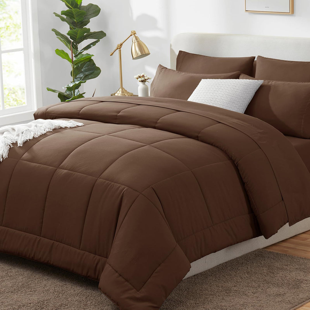 Women's quilted satin bedding set Stornfield