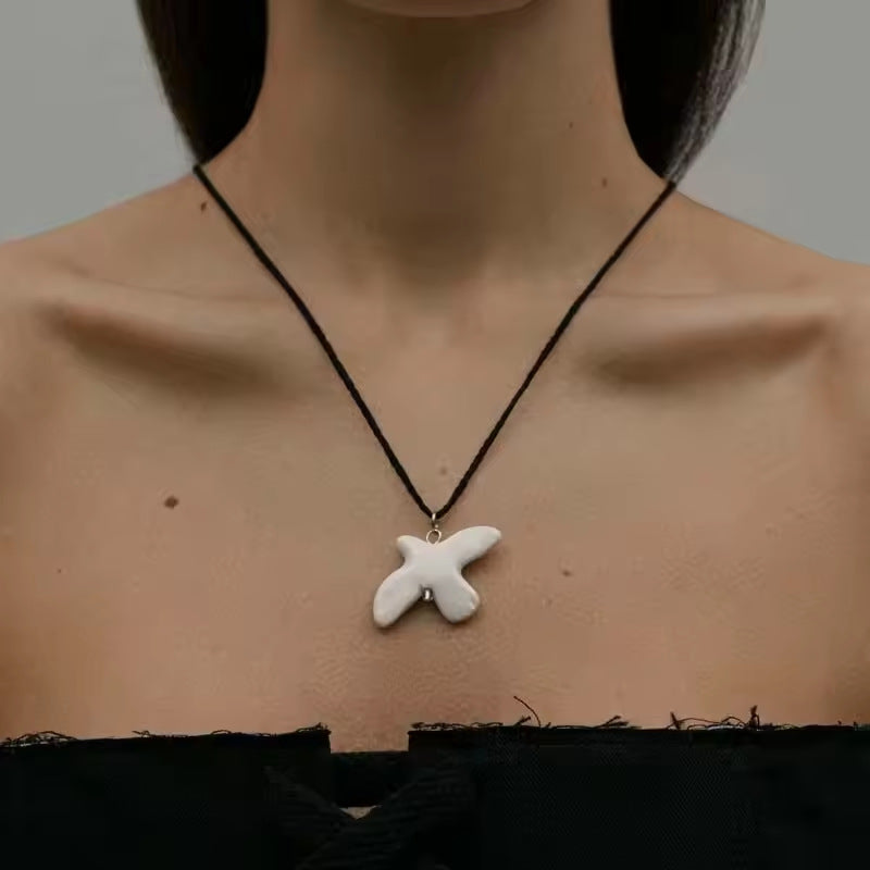 Artistic pendant necklace Stornfield