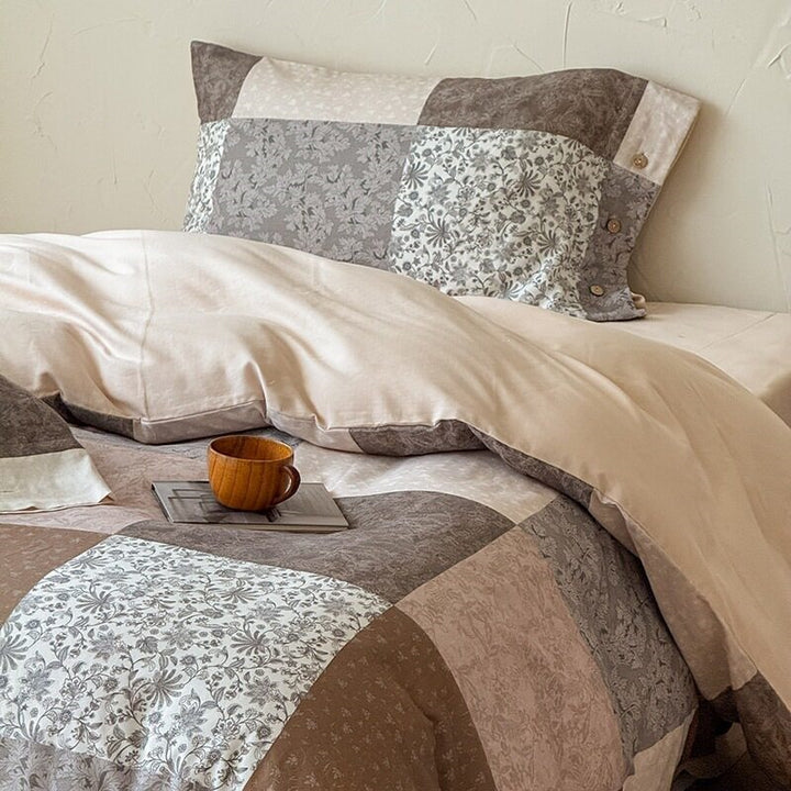 Finely woven cotton bedding set with delicate floral print and decorative ties