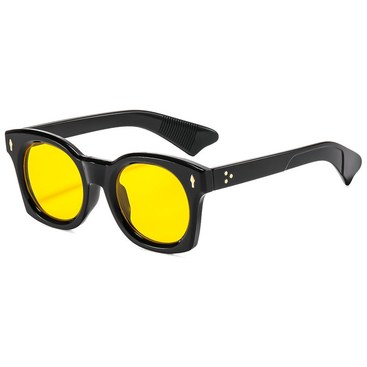 Vintage-Inspired Bold Frame Sunglasses Stornfield