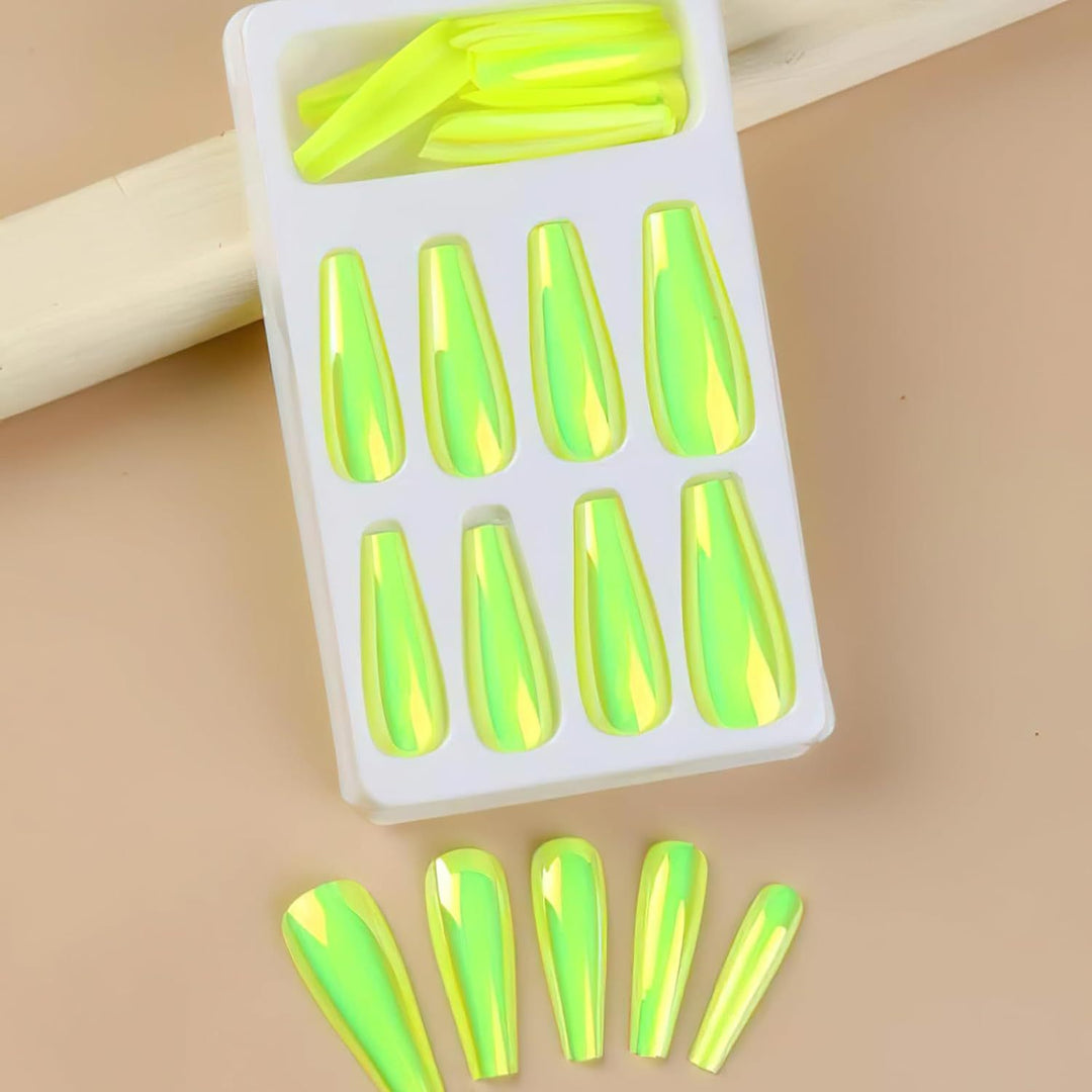 Glossy Artificial Nails Set Stornfield