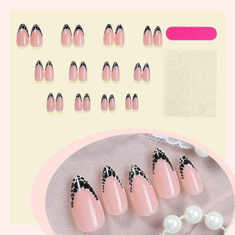 Stylish black and white patterned artificial nails Stornfield