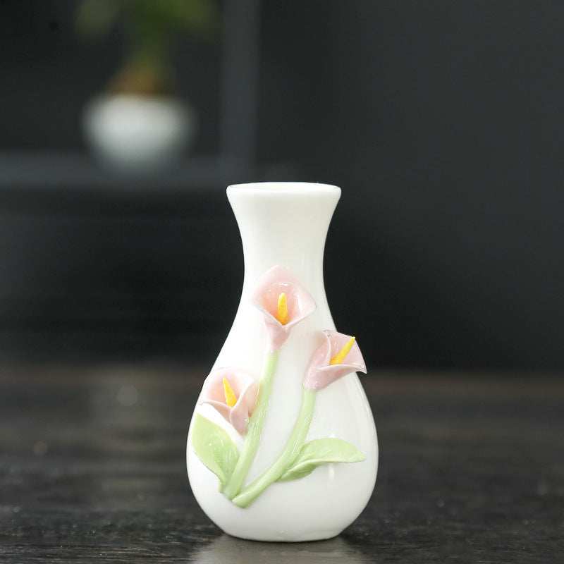 Elegant Floral Themed Ceramic Vase Stornfeild