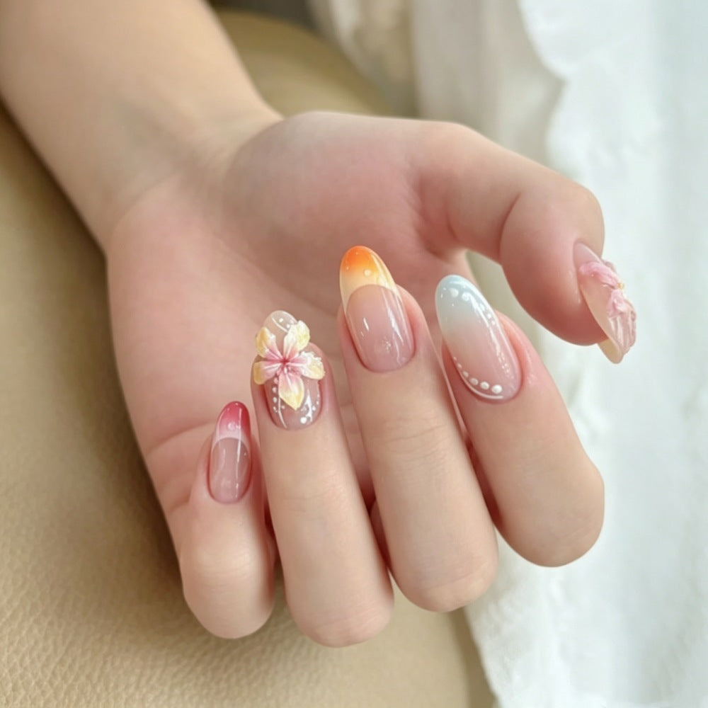 Creative Nail Art with Floral Details Stornfield