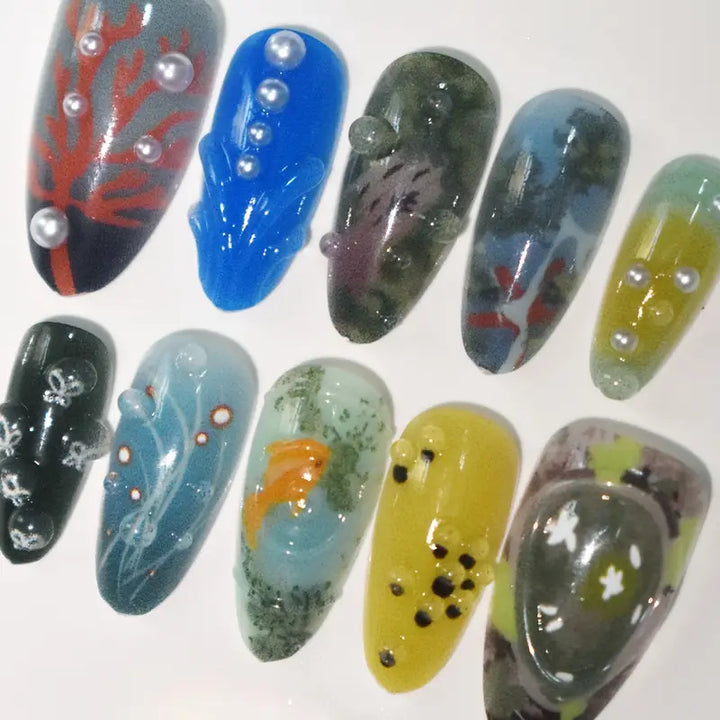 Artistic Marine-Inspired Press-On Nail Art Stornfield