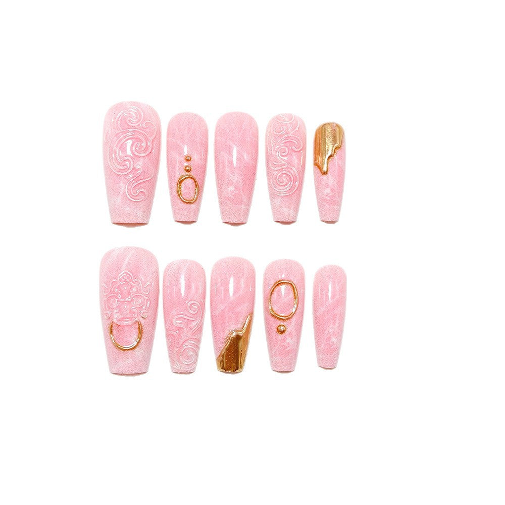 Elegant and Decorative Art Nails Stornfield