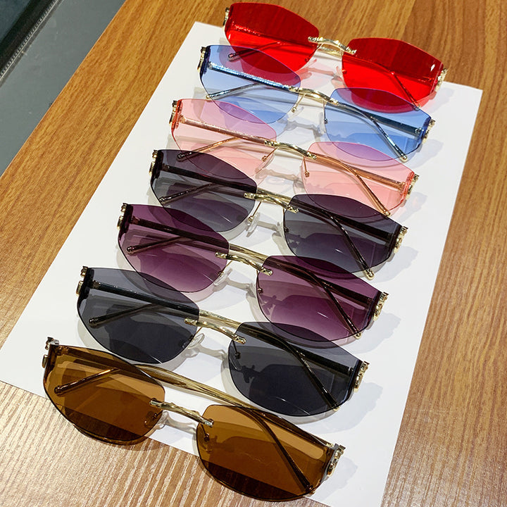 Women's fashionable sunglasses with innovative checkered design Stornfield