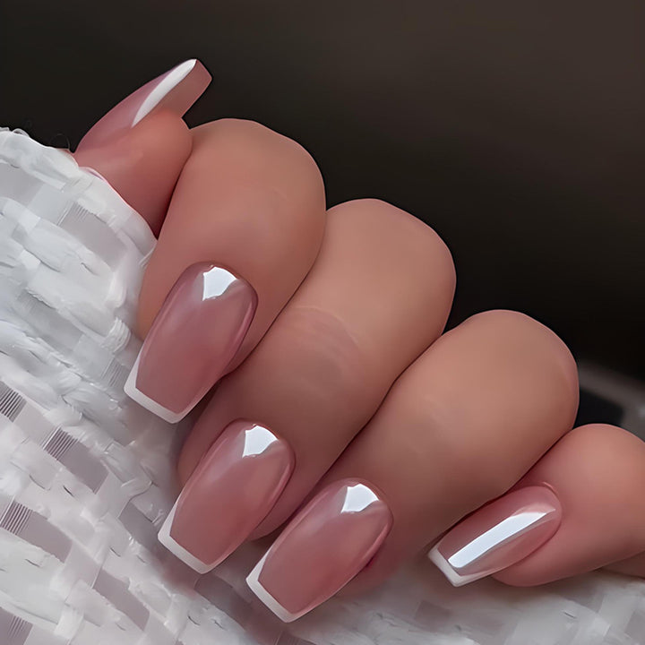 Artificial nail set with elegant French-tip design Stornfield
