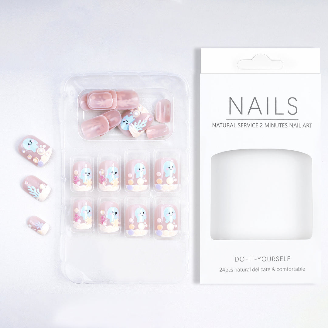 Creative nail art with marine motifs Stornfield