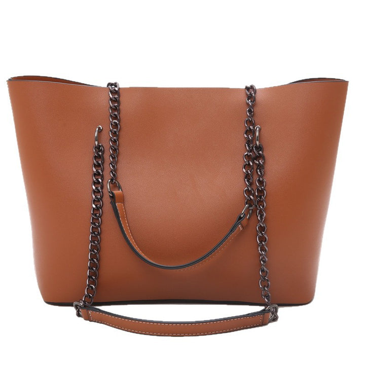Elegant shoulder bag in minimalist design Stornfield
