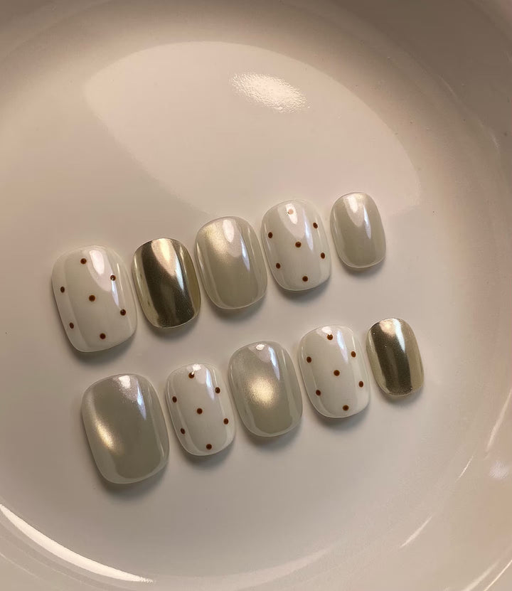 Press-On Nail Art Set with Elegant Dot and Metallic Accents