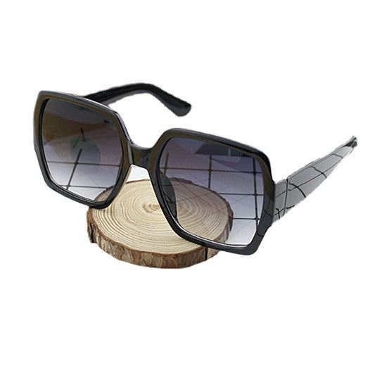 Ladies extravagant square sunglasses with unique design Stornfield