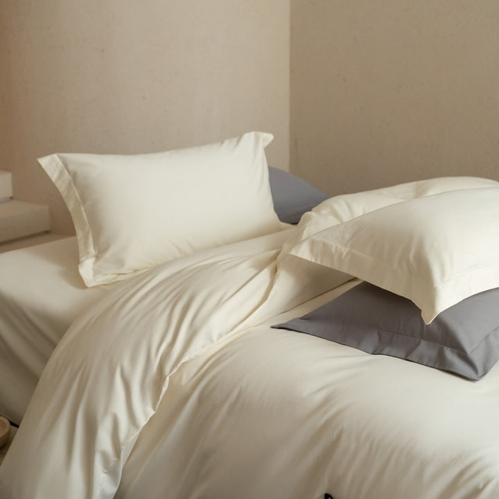 Premium cotton satin bed linen set with soft hotel closure