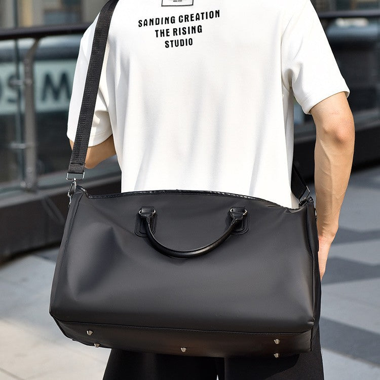 Versatile travel bag with detachable shoulder strap Stornfield