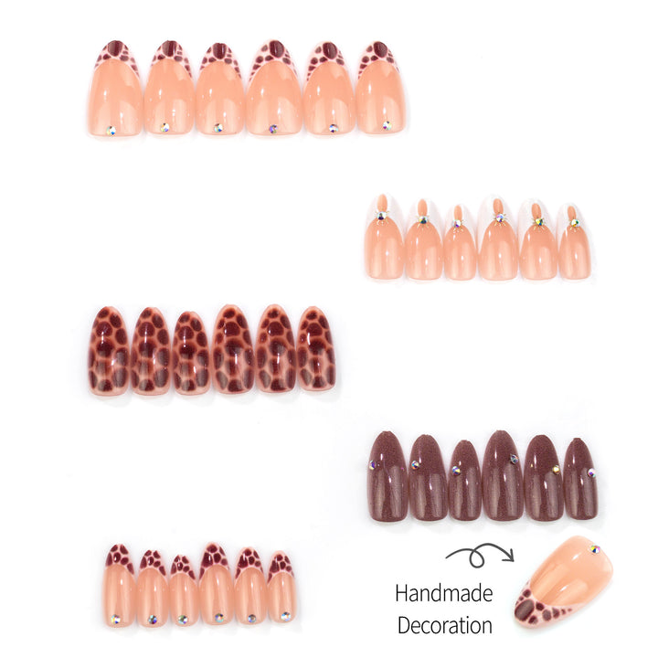 Artistic Nail Art Set with Giraffe Print and Glossy Finish