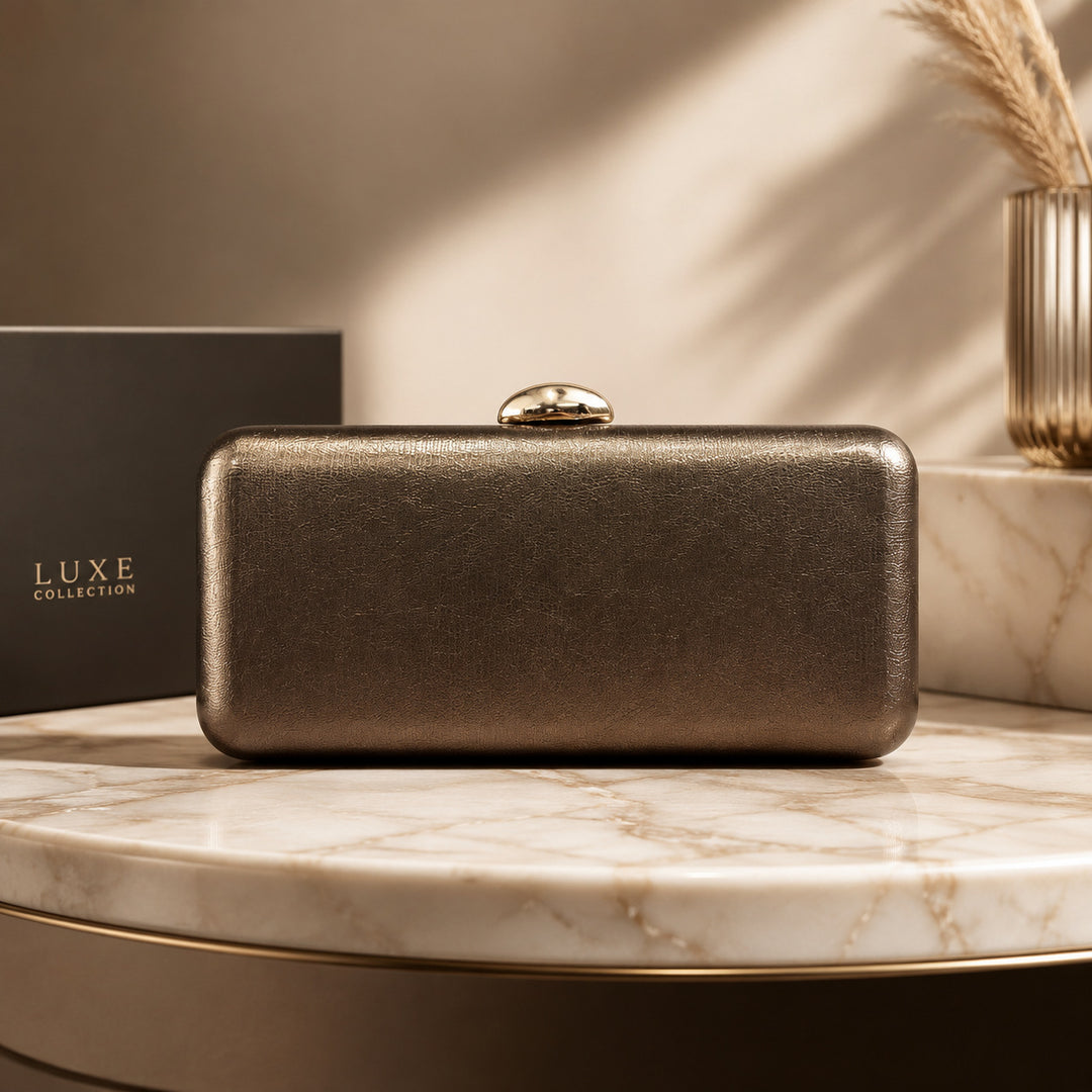 Elegant Structured Clutch