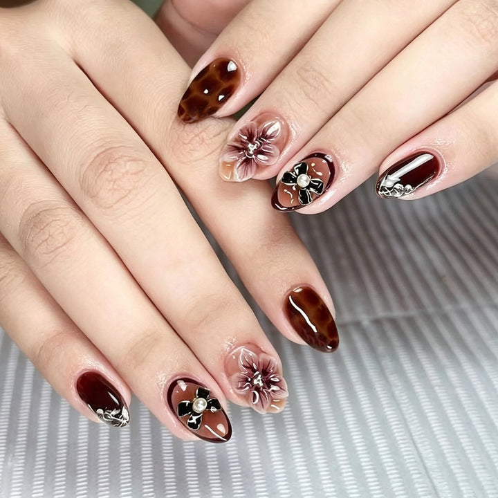 Elegant Floral Press-On Nail Art Stornfield