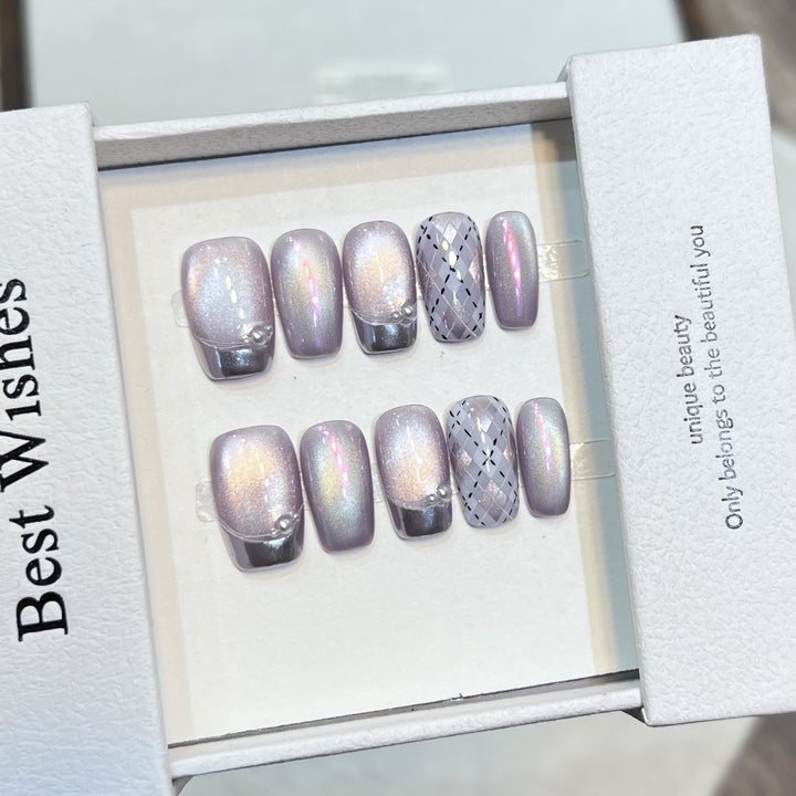 Elegant Press-On Nail Art Set with Iridescent Finish Stornfield