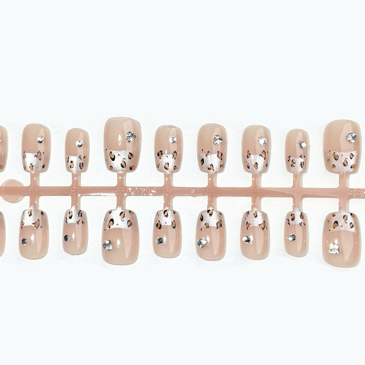 Stylish Leopard Print Press-On Nail Set