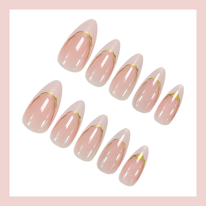 Nail set with elegant gold rim and naturally looking finish Stornfield