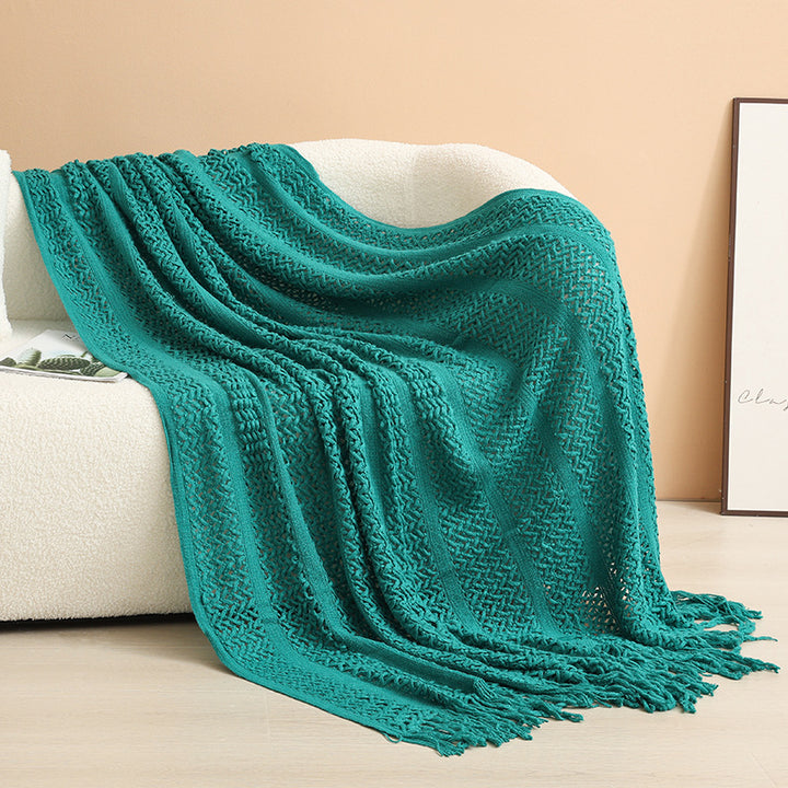 Women knitted throw blanket with fringes Stornfield