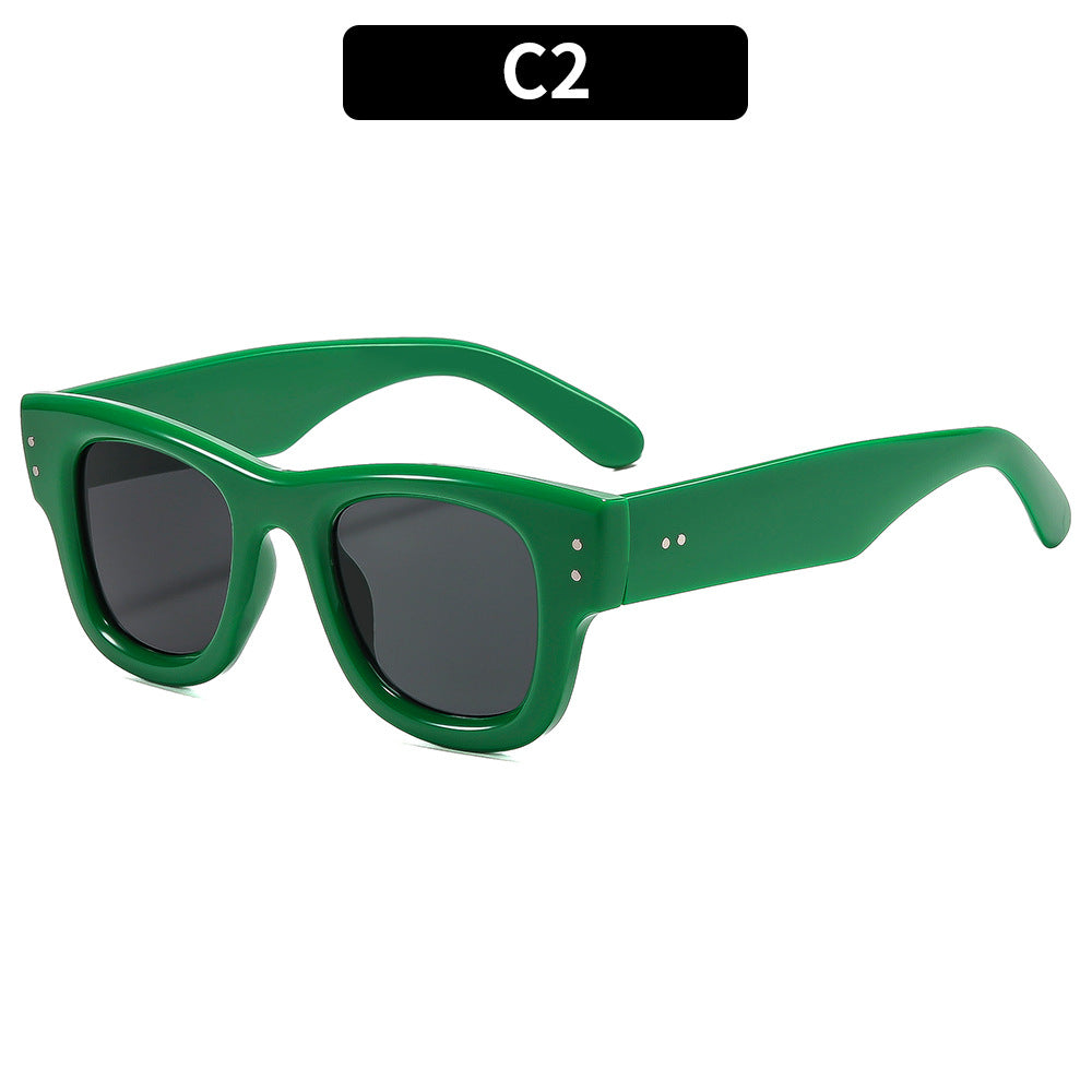 Retro-Inspired Stylish Square Sunglasses