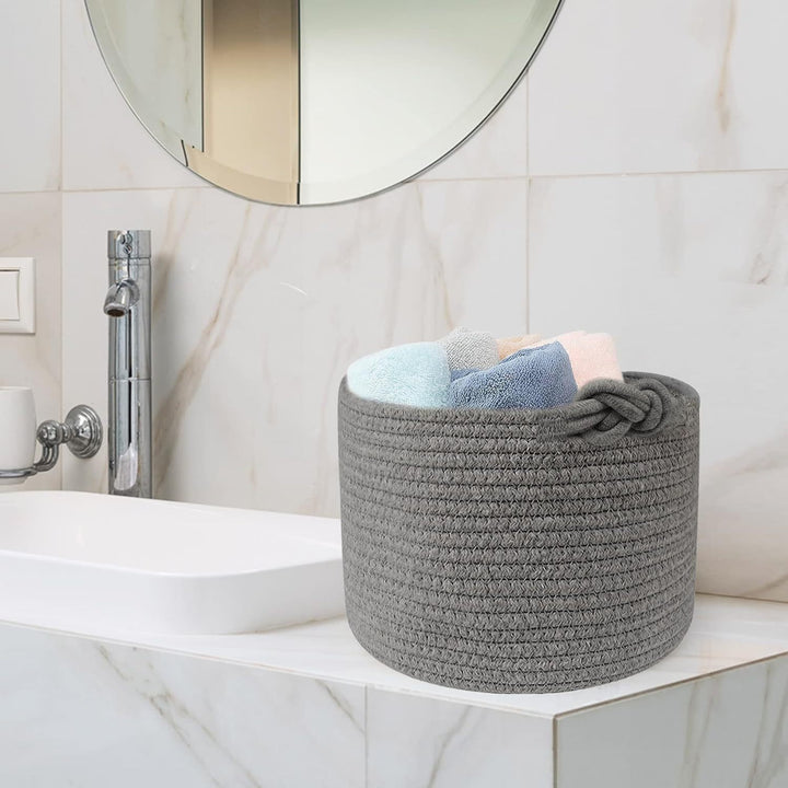 Women’s storage basket with decorative knot design Stornfield