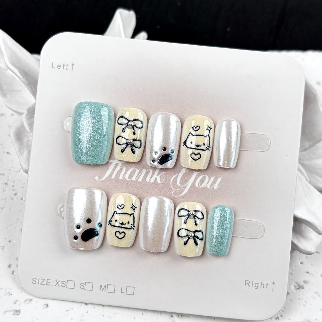 Creative Cat-Themed Press-On Nail Art Set