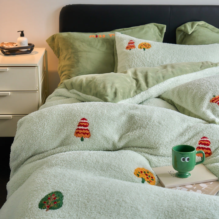 Plush Sherpa Embroidered Cartoon Dog Duvet Cover Set