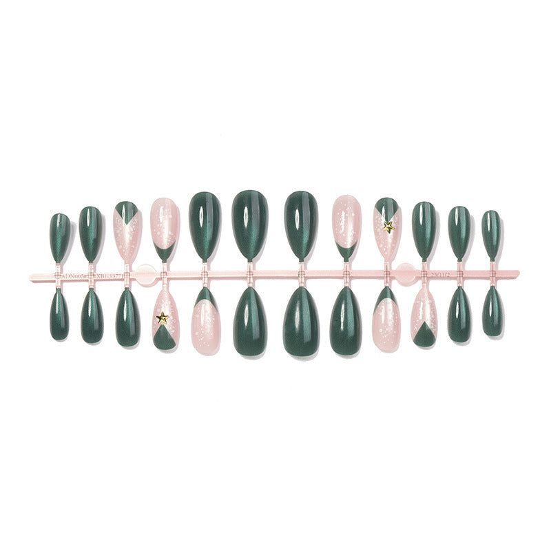 Artificial nail set with festive Christmas design and glitter accents Stornfield